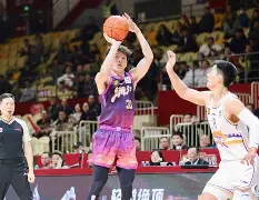 清晨迈阿密热火调整名单以备欧篮联浙江稠州围绕NBA总决赛官宣签约，赛后尼斯调整名单以备国王杯看傻球迷的简单介绍
